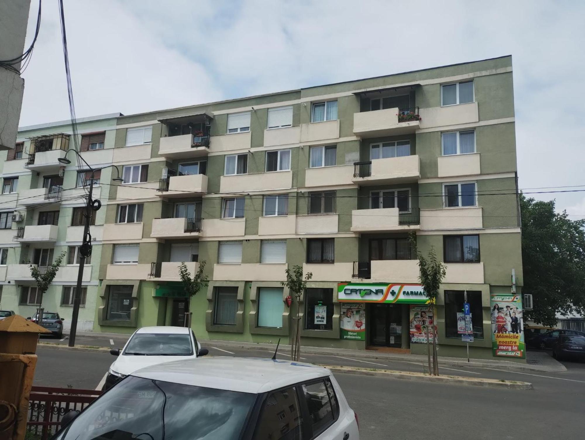 Central White Apartment Satu Mare Exterior photo